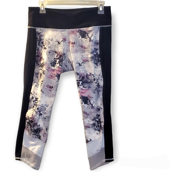 LULULEMON If You're Lucky crop black and floral prints size 8 leggings - Picture 2 of 11